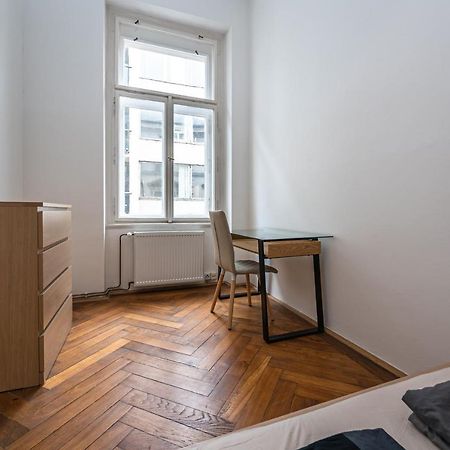 New Town Central Apartment 布拉格 外观 照片